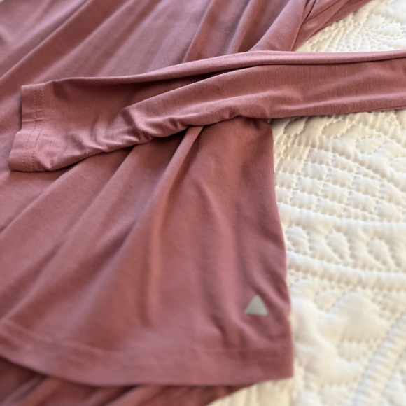 Balance athletica long sleeve - open back - Picture 3 of 3